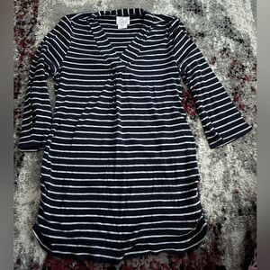 Oh Baby by Motherhood brand maternity 3/4 sleeved shirt - size M.